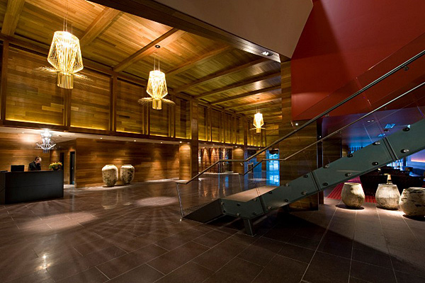 Foscarini Designleuchten im Foyer vom Hilton Hotel