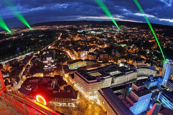 Jena hat sich den Beinamen Lichtstadt gegeben und begeht das "Internationale Jahr des Lichts" natürlich auch mit zahlreichen hochkarätigen Veranstaltungen. Foto: Kaspers/FSU