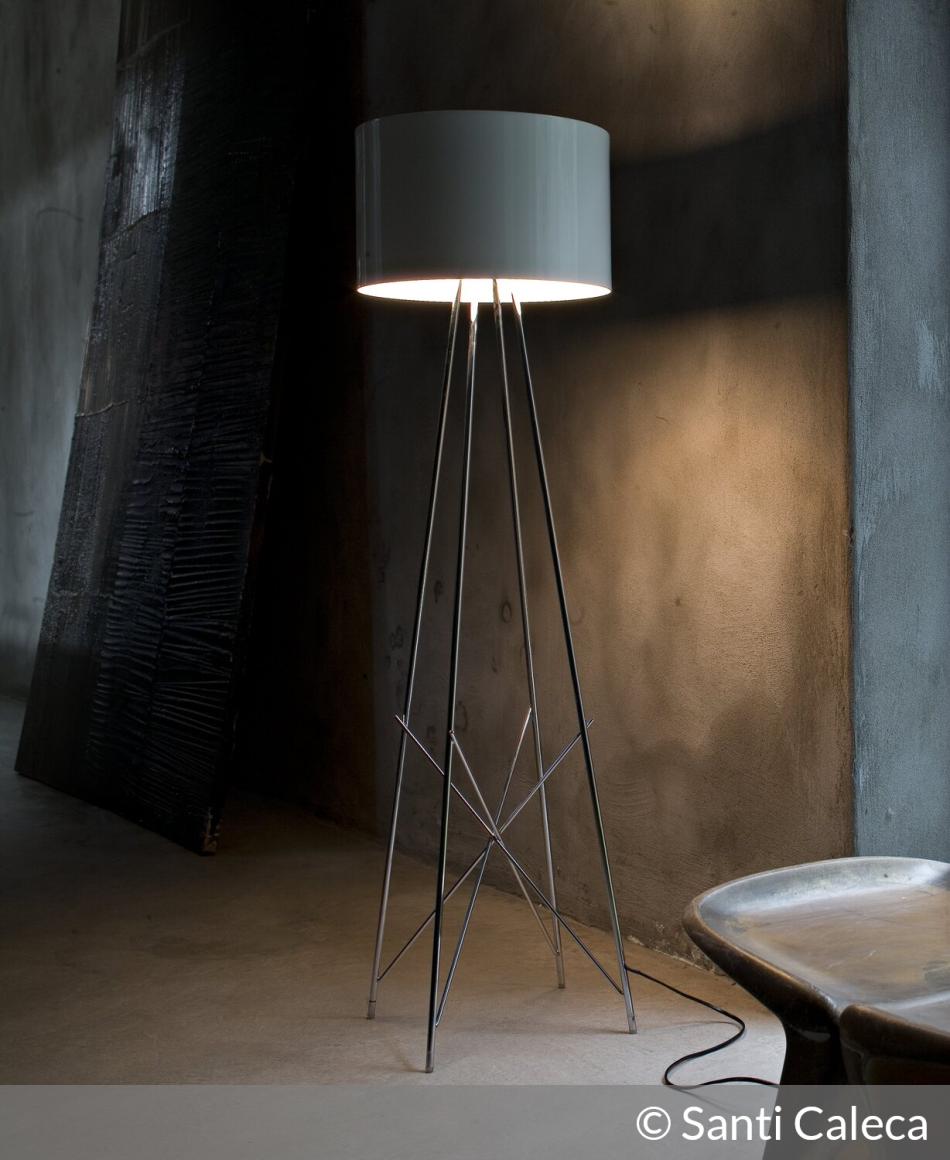 Flos Ray F2 mit Dimmer | © Santi Caleca