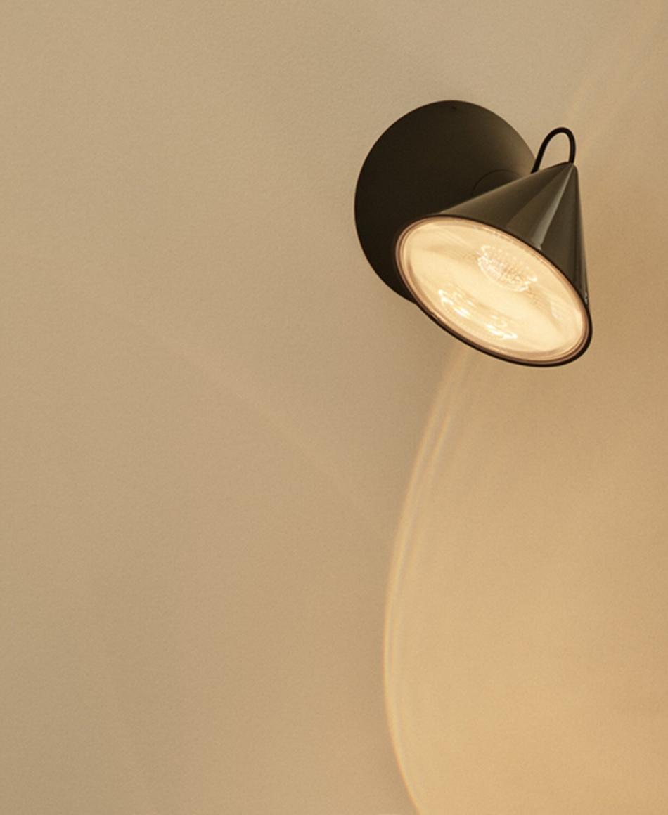 Tom Dixon Pose Surface LED Wandleuchte