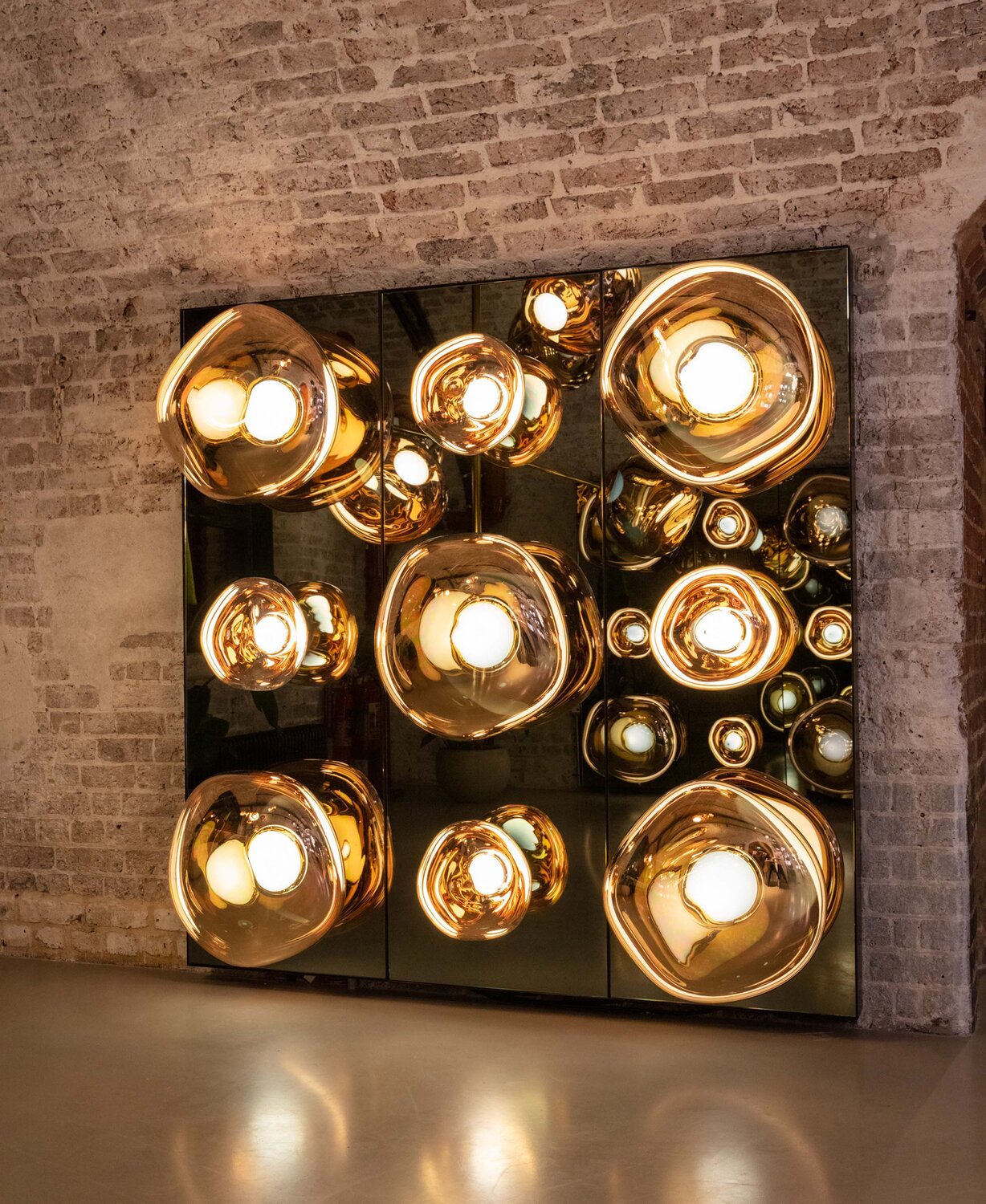 Tom Dixon Melt Medium Surface Light LED Wandleuchte Gold - Bild 4