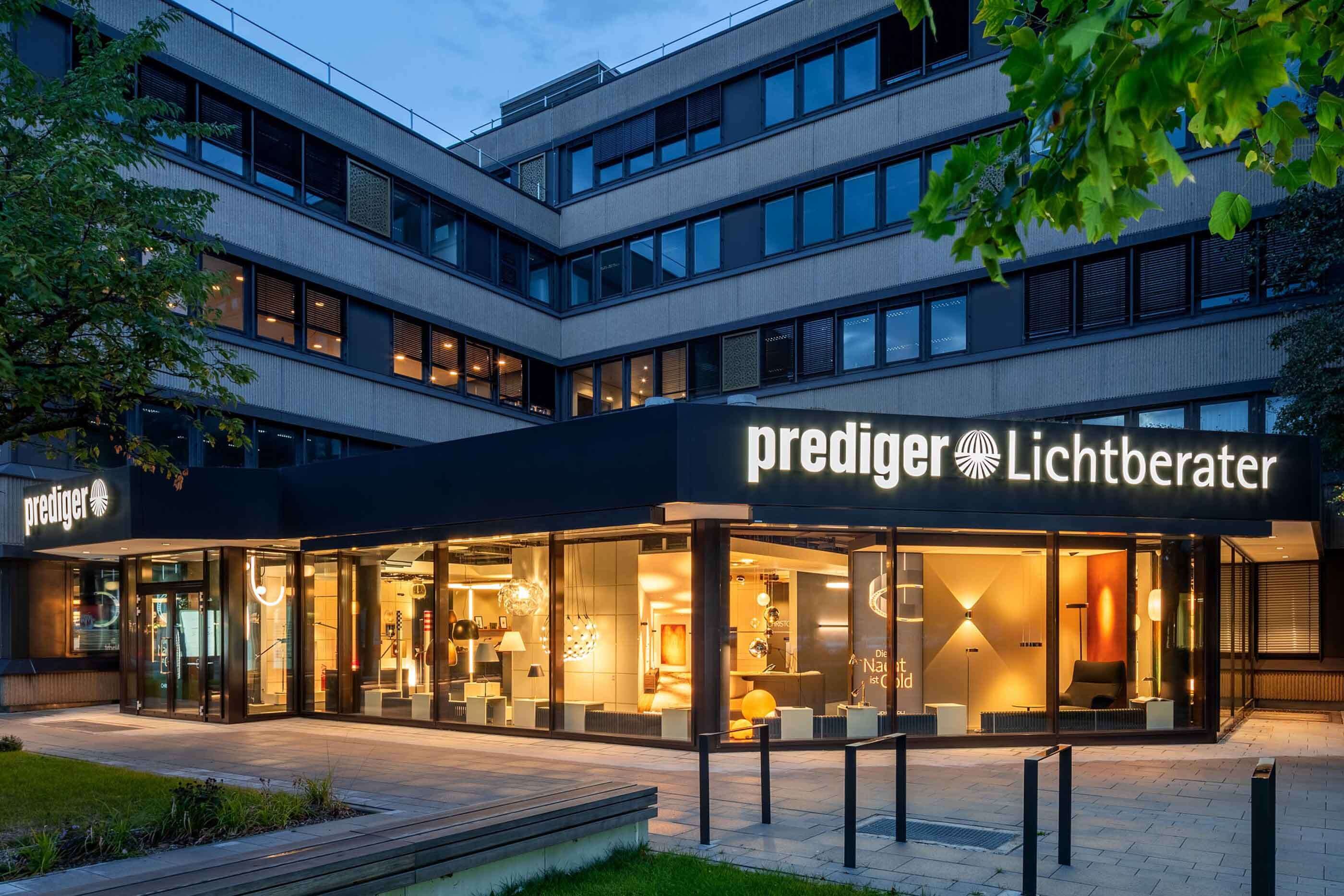 Der Eingangsbereich des Showrooms München von Prediger Lichtberater. (Foto: Jonathan Palanco)