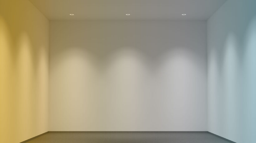Anschauliche Darstellung der Bedeutung von Lichtplanung anhand eines Raumes mit unterschiedlichen Lichtfarben